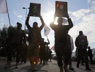 Ataque a base de grupo pró-Irã no Iraque deixa mortos e feridos