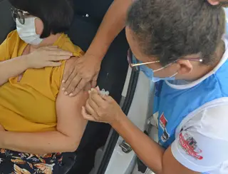 Prefeitura de João Pessoa vacina idosos em instituições de acolhimento nesta terça-feira