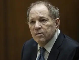 Corte de Apelações de Nova York anula condenação de Harvey Weinstein
