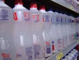 Venda de álcool 70% líquido em supermercados e farmácias passa a ser proibida a partir de hoje na Paraíba