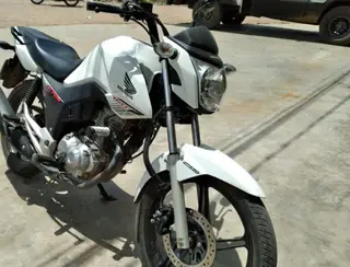 Mulher tem moto e celular roubados por dupla armada no município de Sousa