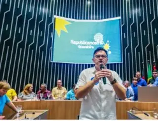 Raniery Paulino é ovacionado como pré-candidato a prefeito durante evento do Partido Republicanos em Guarabira