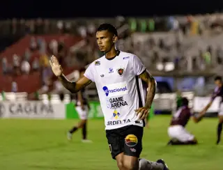 Botafogo-PB não toma conhecimento do Voltaço