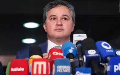 Senador Efraim Filho defende devolução total da MP que reonera a folha de pagamento