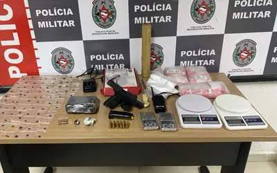 Polícia Militar prende suspeito com pistola e 84 porções de drogas em Cabedelo