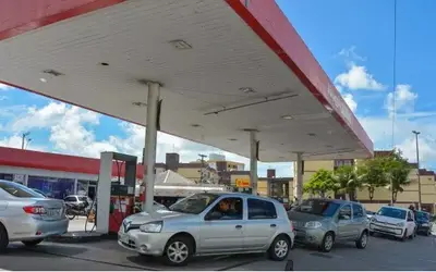Sindicato alerta para possível falta de combustível em toda Paraíba