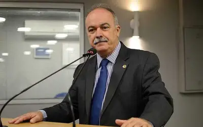 Inácio Falcão diz que é pré-candidato a prefeito de Campina Grande, mas que mantém dialogo com outros nomes da oposição