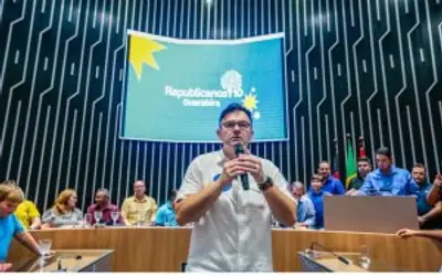 Raniery Paulino é ovacionado como pré-candidato a prefeito durante evento do Partido Republicanos em Guarabira